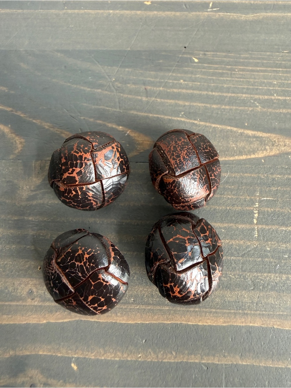 4 x vintage leather buttons
